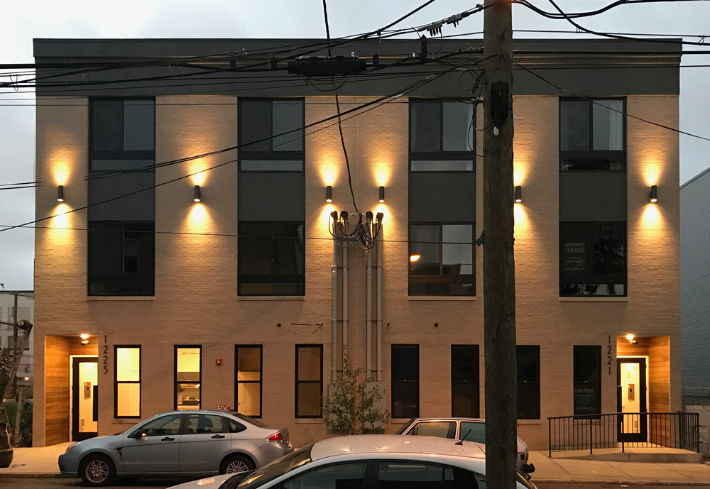 1221 N 27th St, 4